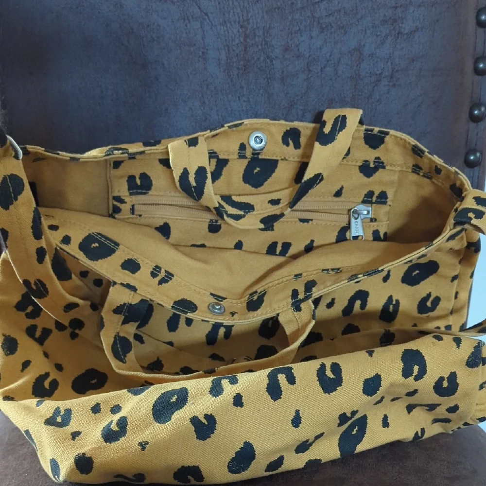 Leopard Print Yellow and Black Women's Bag - Picture 2 of 3